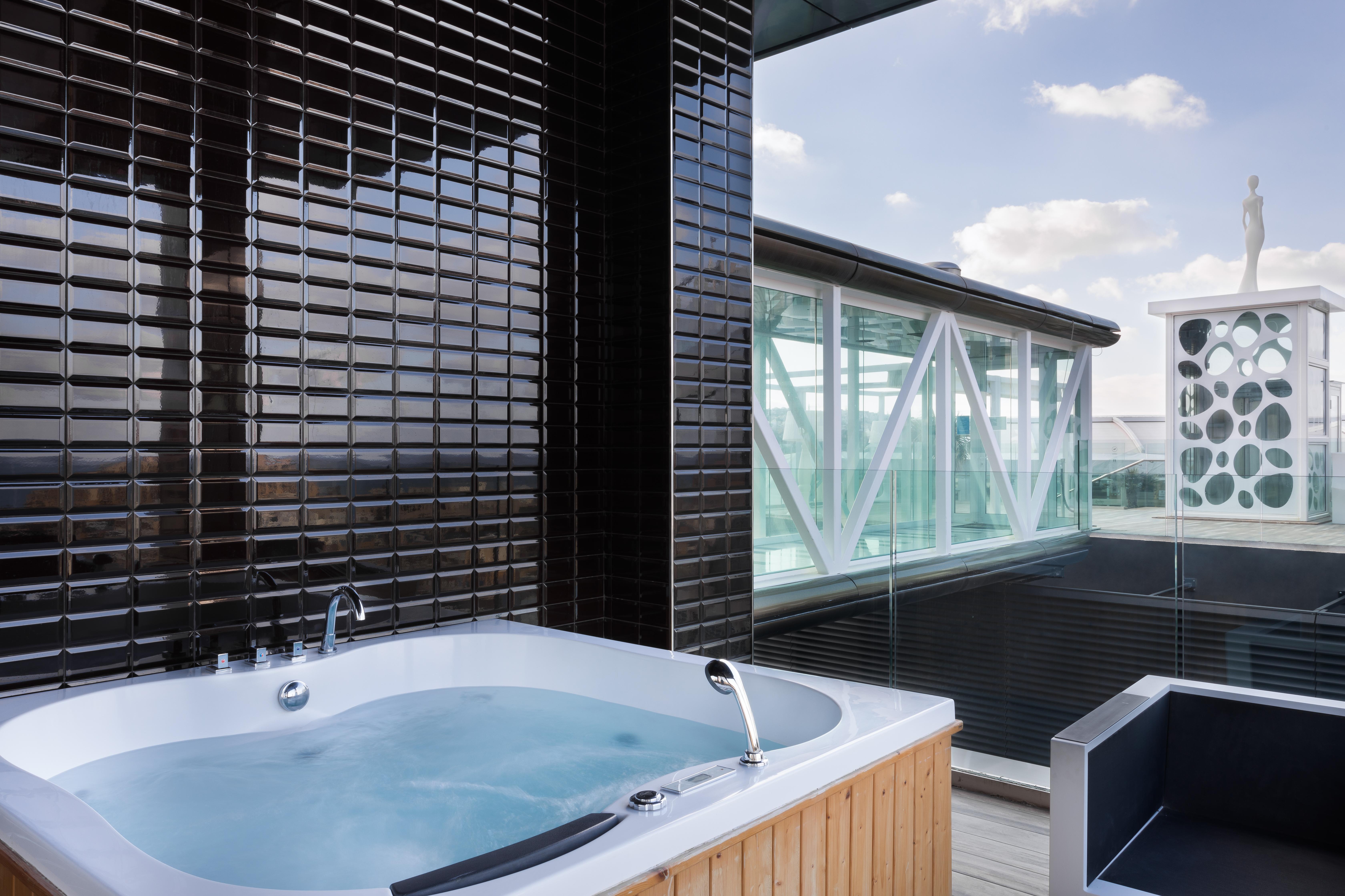 Hugo's Boutique - Adults Only 4* San Ġiljan